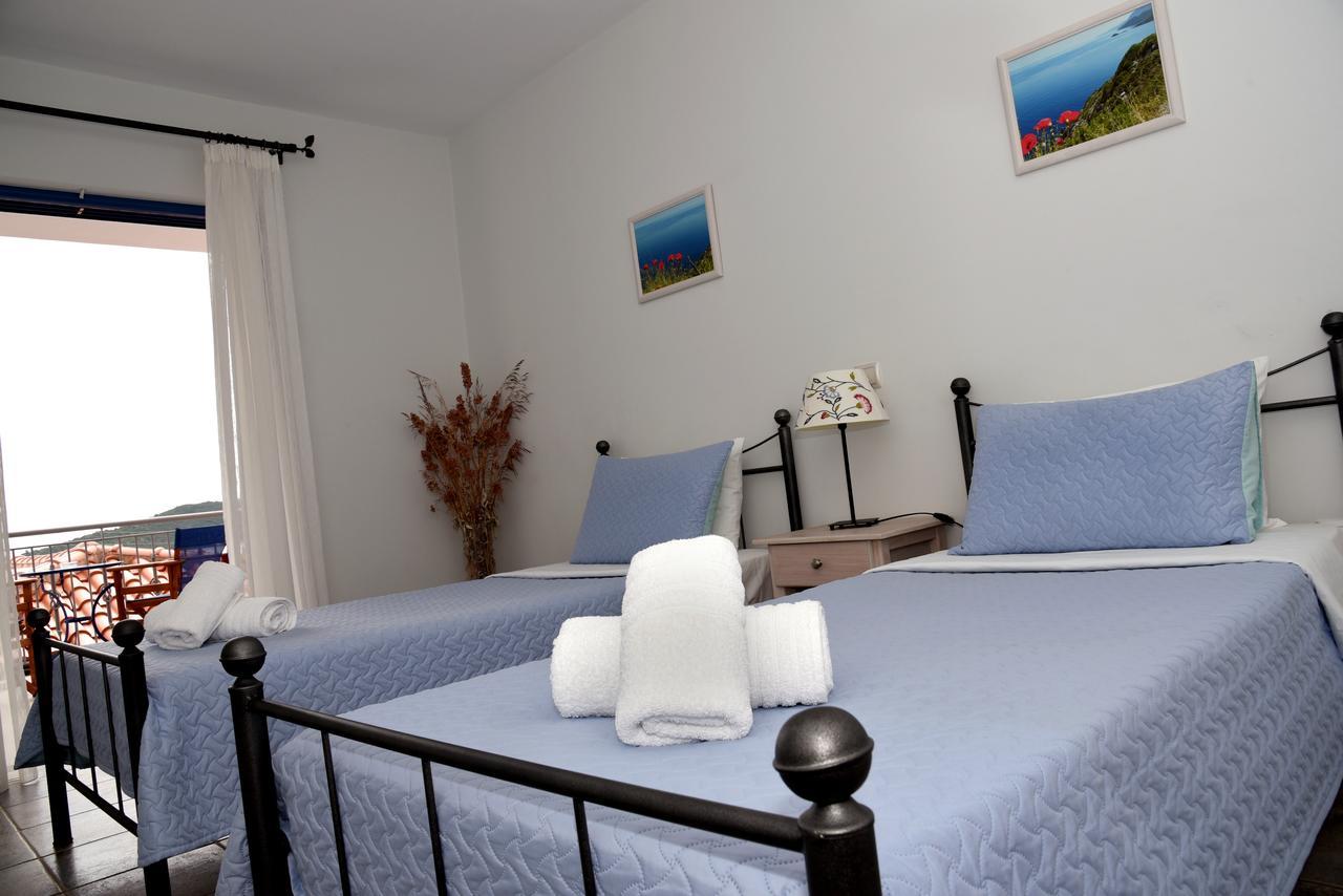 Avra Hotel Kyparíssion Zewnętrze zdjęcie