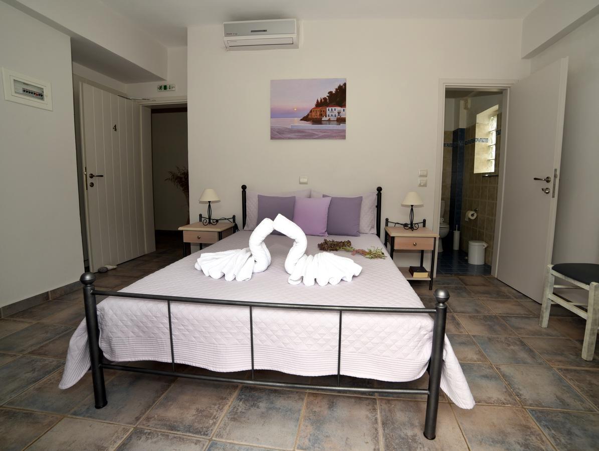 Avra Hotel Kyparíssion Zewnętrze zdjęcie