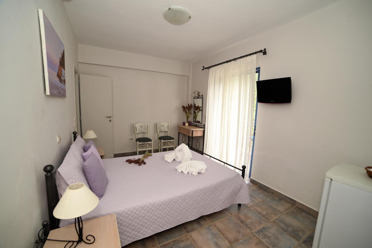 Avra Hotel Kyparíssion Zewnętrze zdjęcie