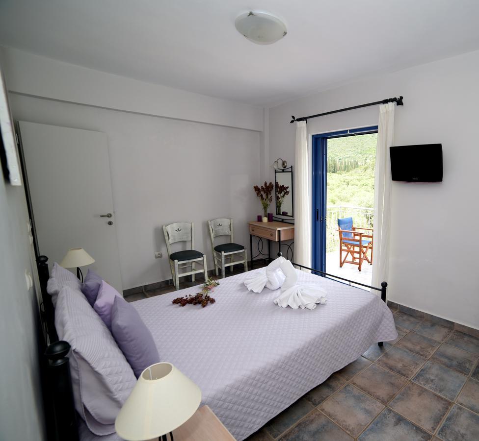 Avra Hotel Kyparíssion Zewnętrze zdjęcie